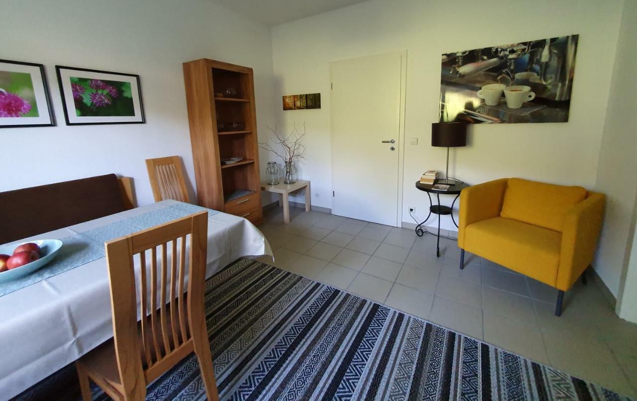 UrlaubsRaum Apartamento Heiligkreuzsteinach Exterior foto